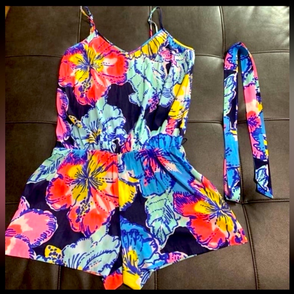 Lilly Pulitzer Deanna Tank Top Bright Pop Up Colors Big Flirt Romper
Size M